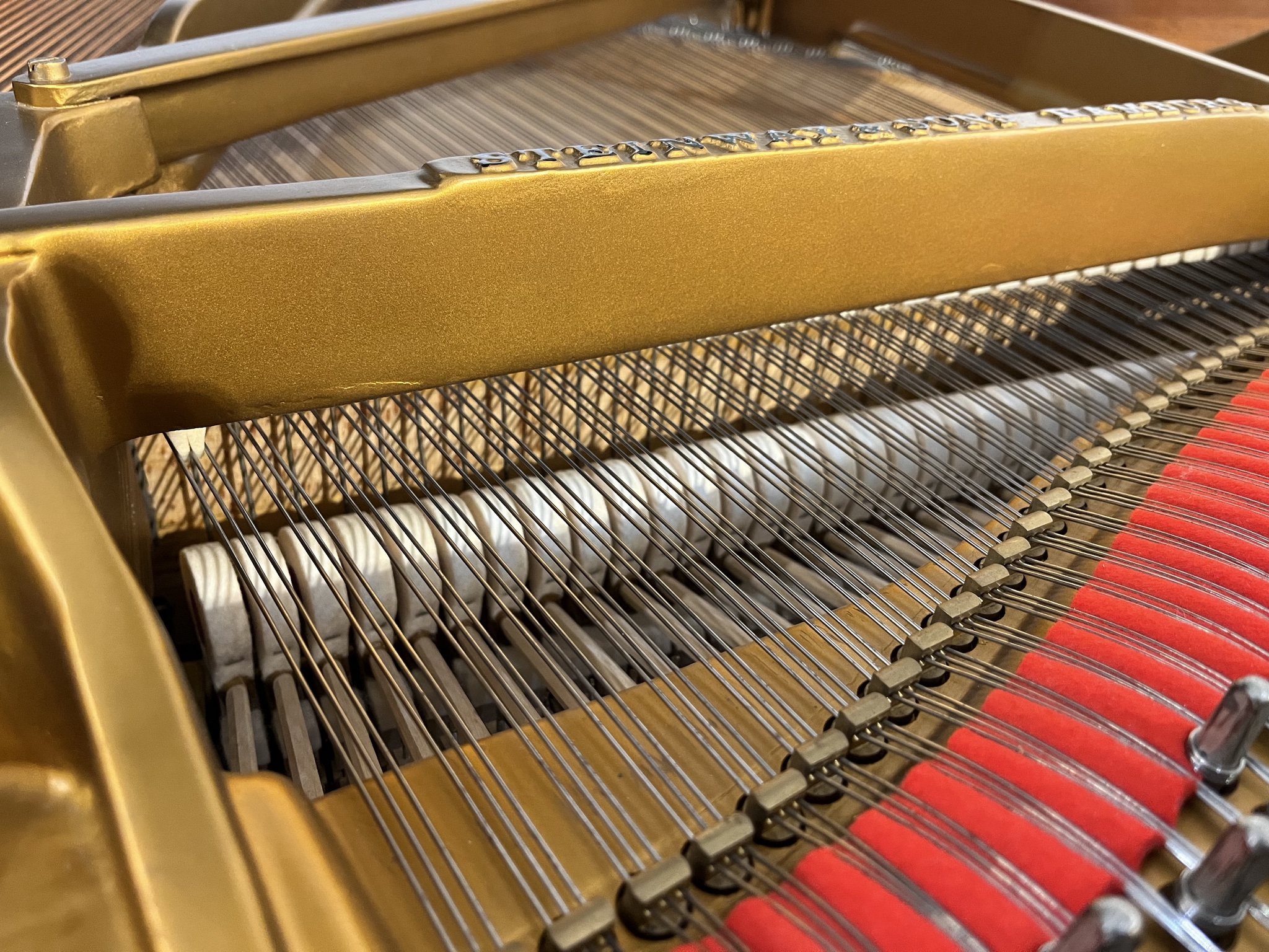 Steinway & Sons B-211