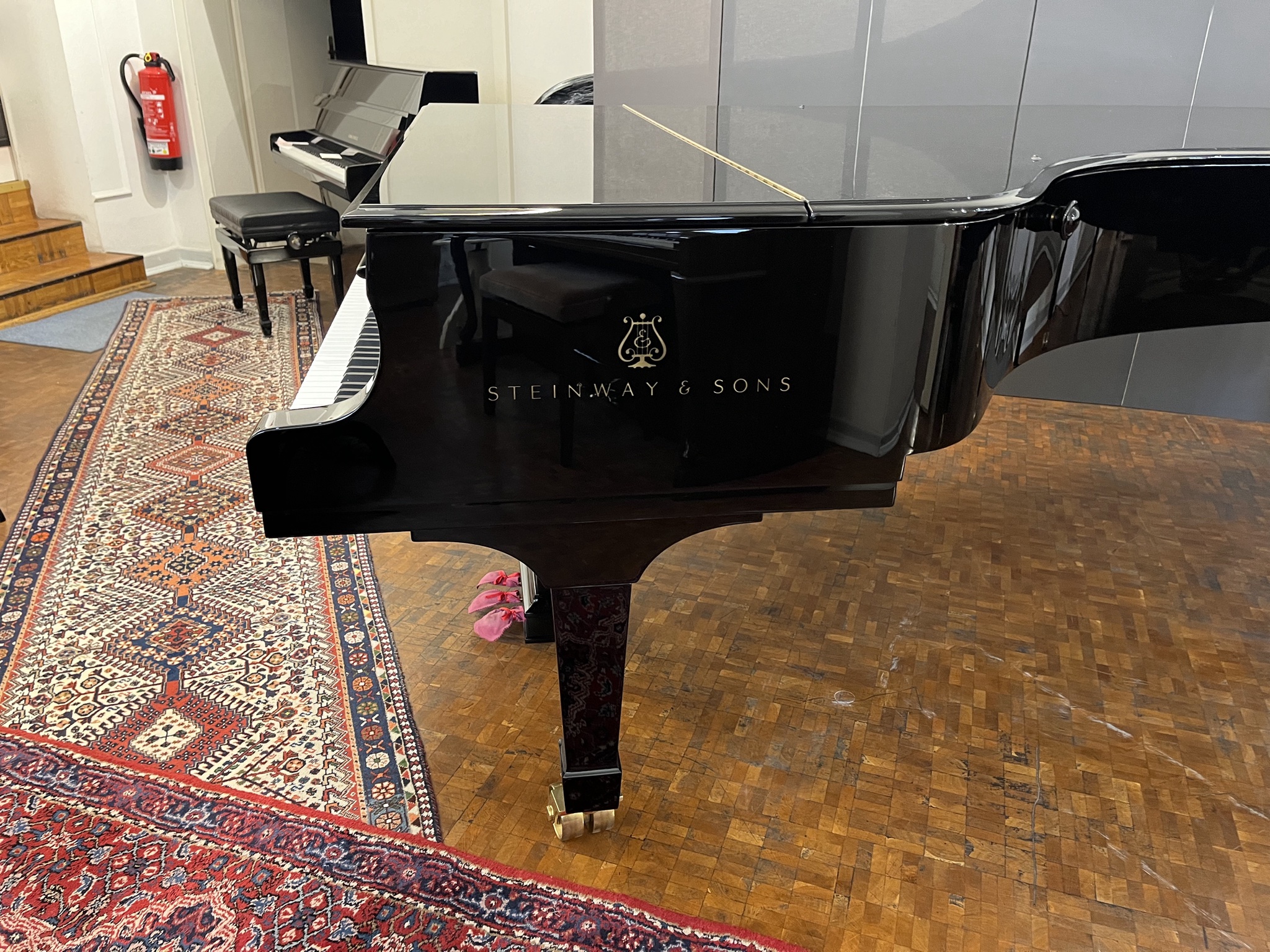 Steinway & Sons D-274