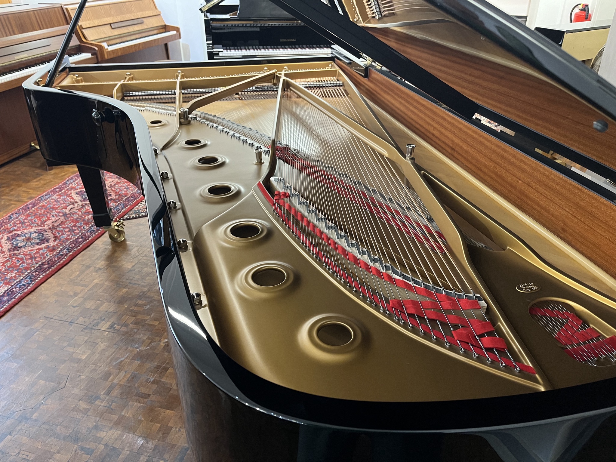 Steinway & Sons D-274