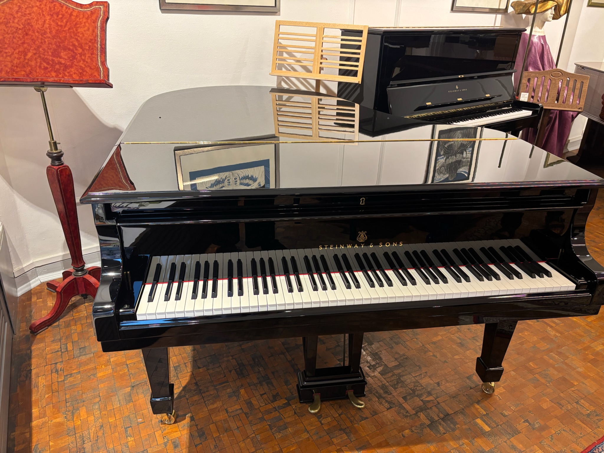 Steinway & Sons O-180 
