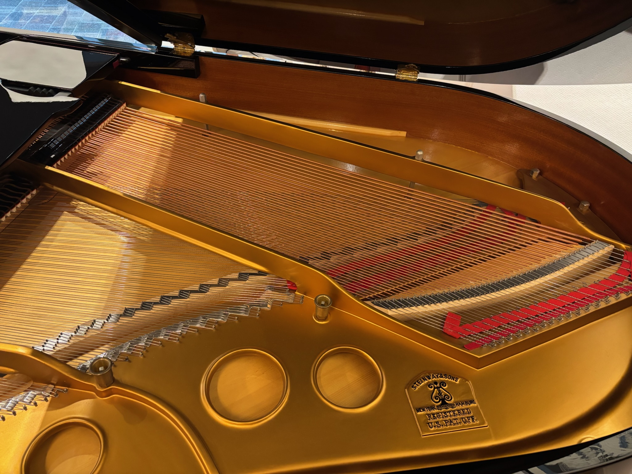 Steinway & Sons O-180 
