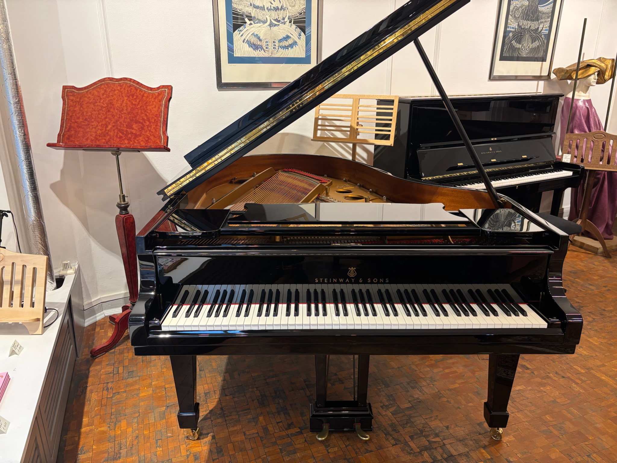 Steinway & Sons O-180 
