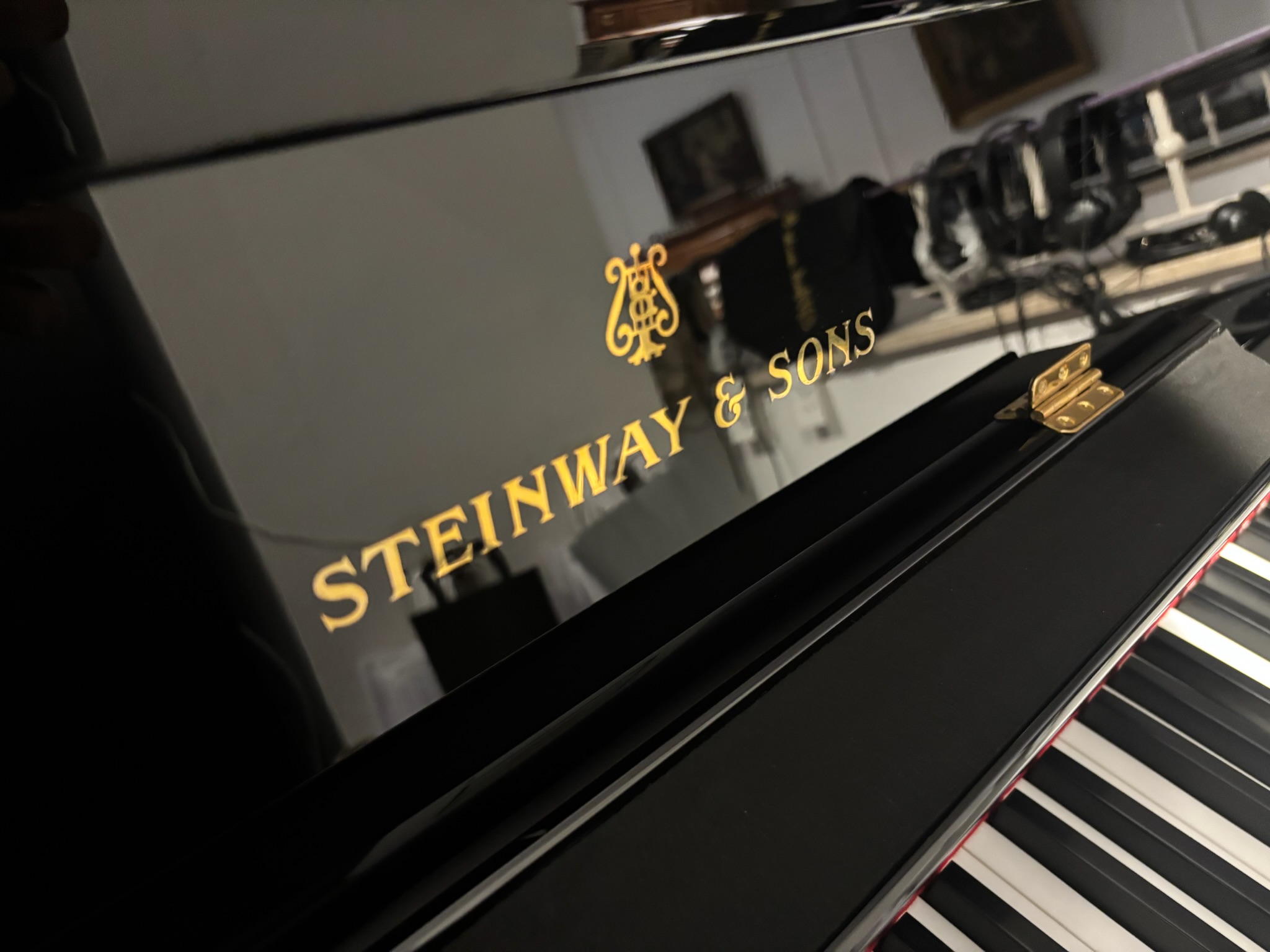 Steinway & Sons Z-114