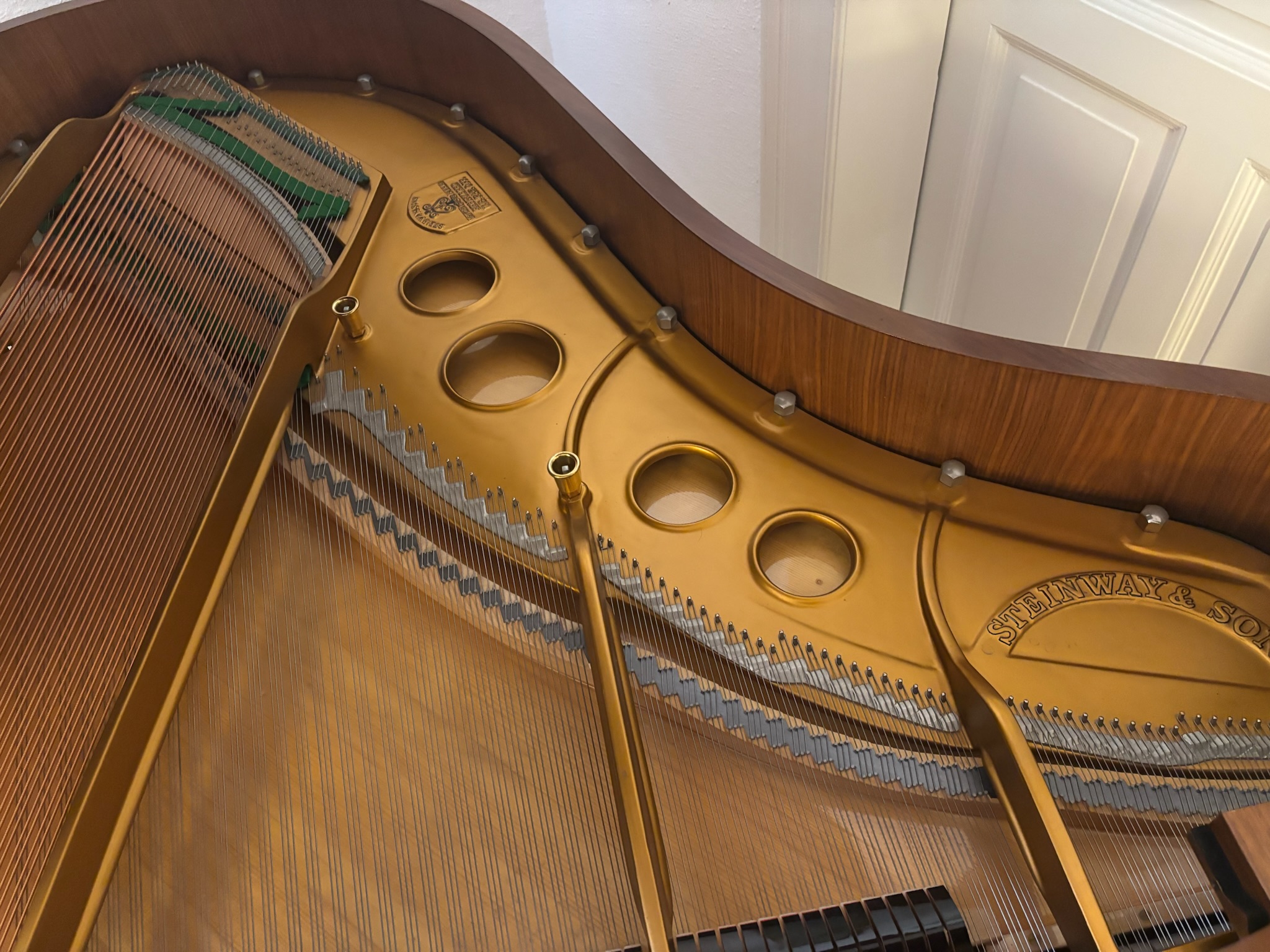 Steinway & Sons O-180 