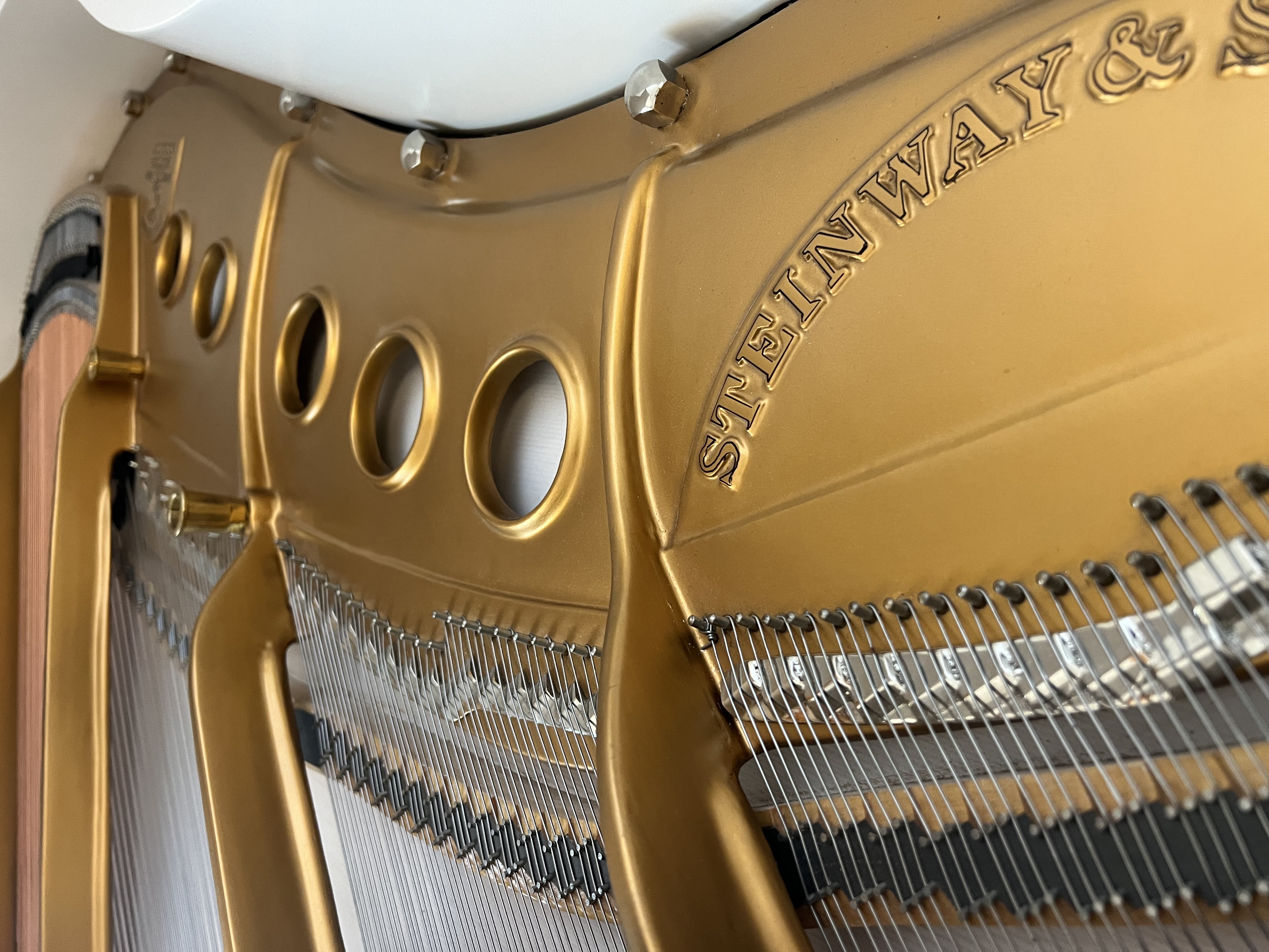 Steinway & Sons S-155
