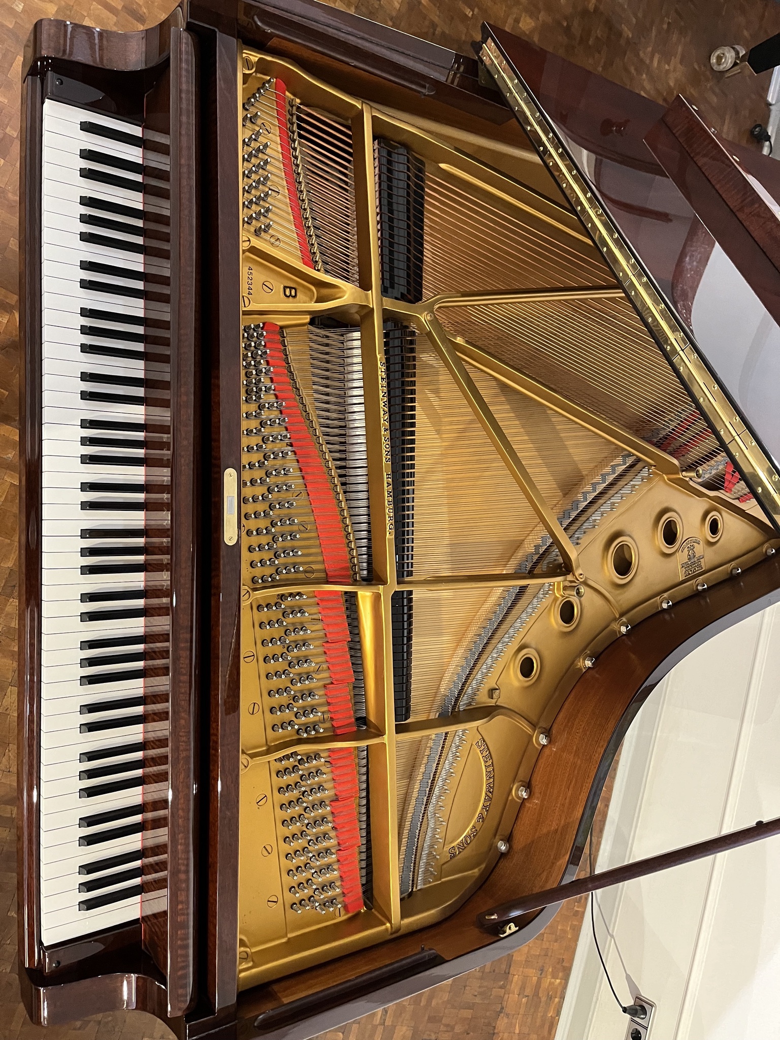 Steinway & Sons B-211
