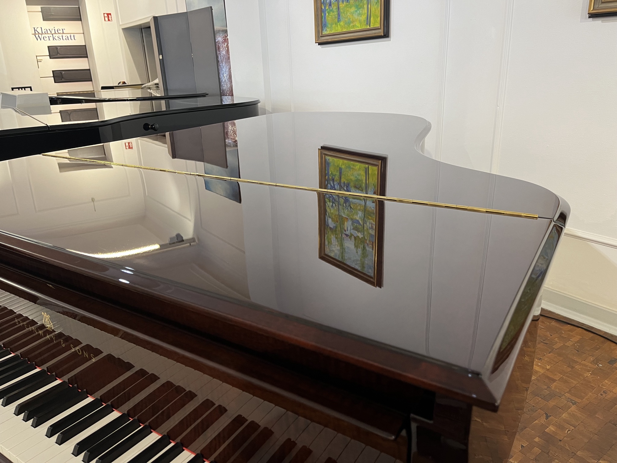Steinway & Sons B-211
