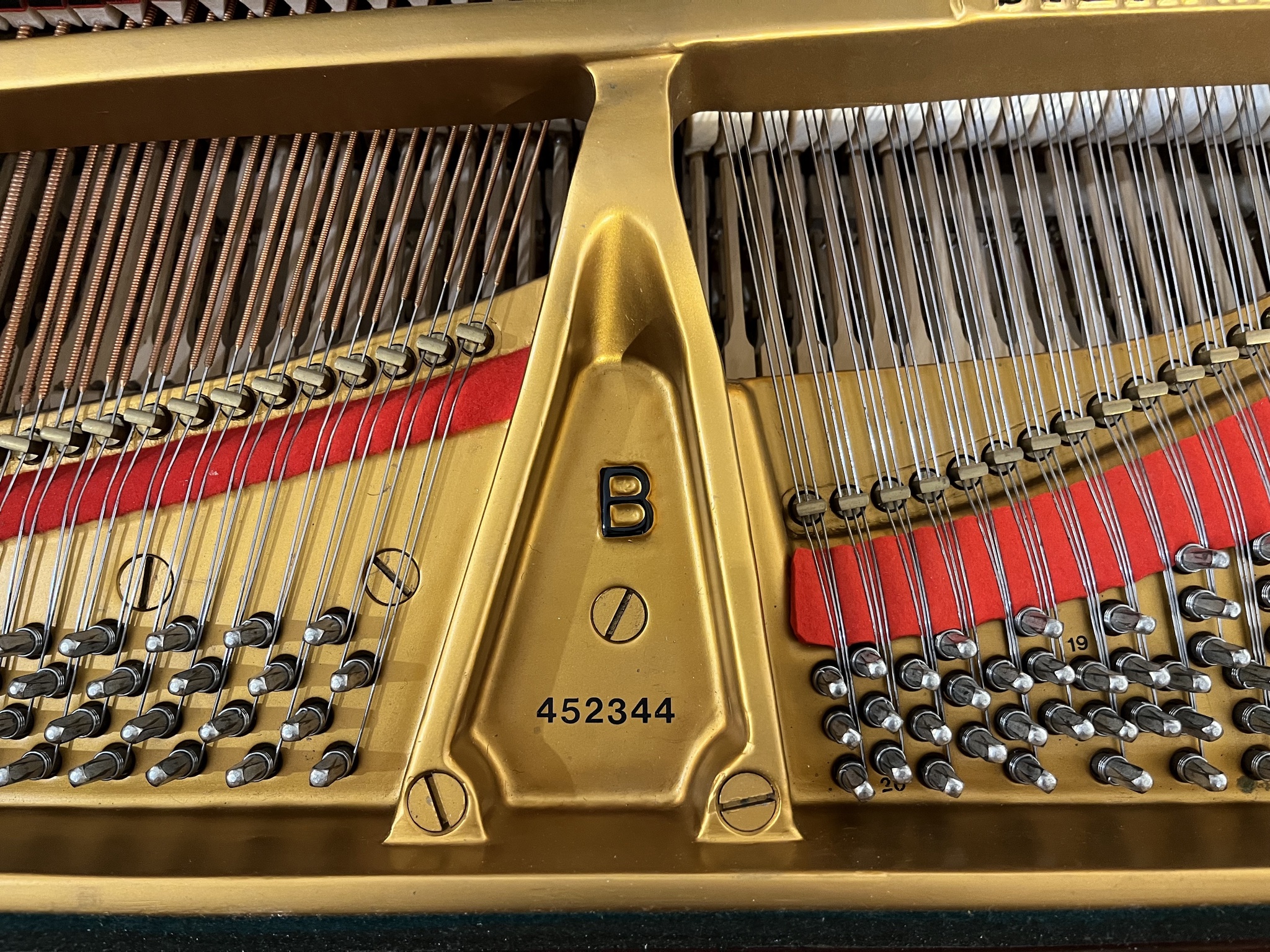 Steinway & Sons B-211